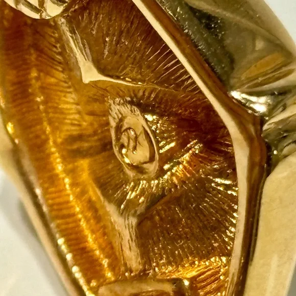 Vintage Swarovski Gold Triangle Clip-On Earrings - Picture 8 of 12